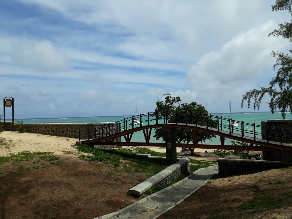 Allamanda Apartments - 100M Bain Boeuf Beach Exterior photo